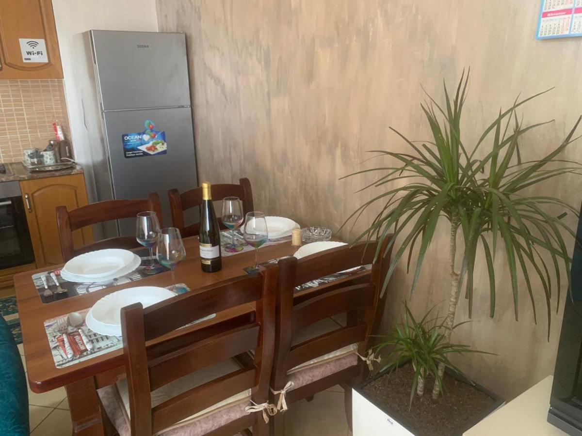 Guest House Fier Esterno foto